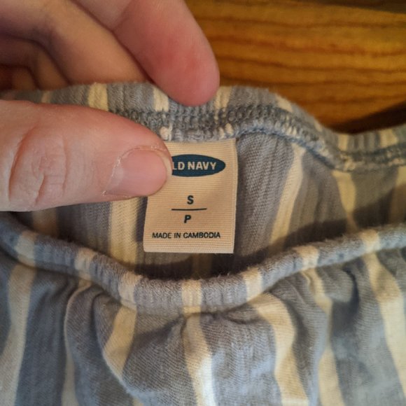 Old Navy Blue Stripe Off Shoulder Top - Picture 4 of 4